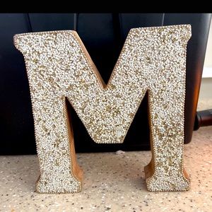 letter M for decoration